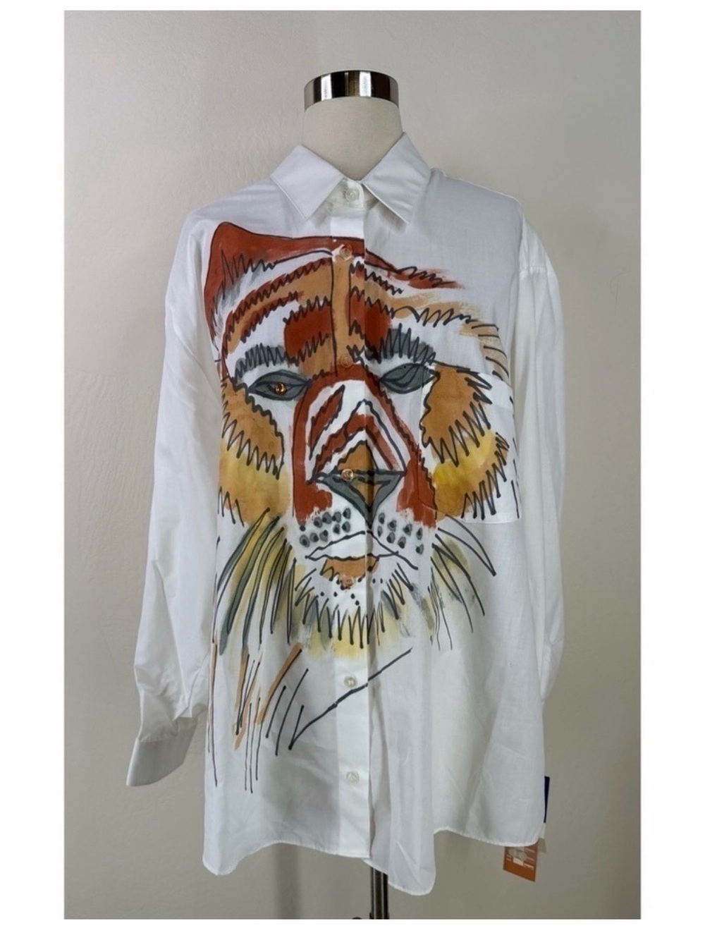 Leslie Fay White womens Button-Up Shirt with Artistic Tiger Print